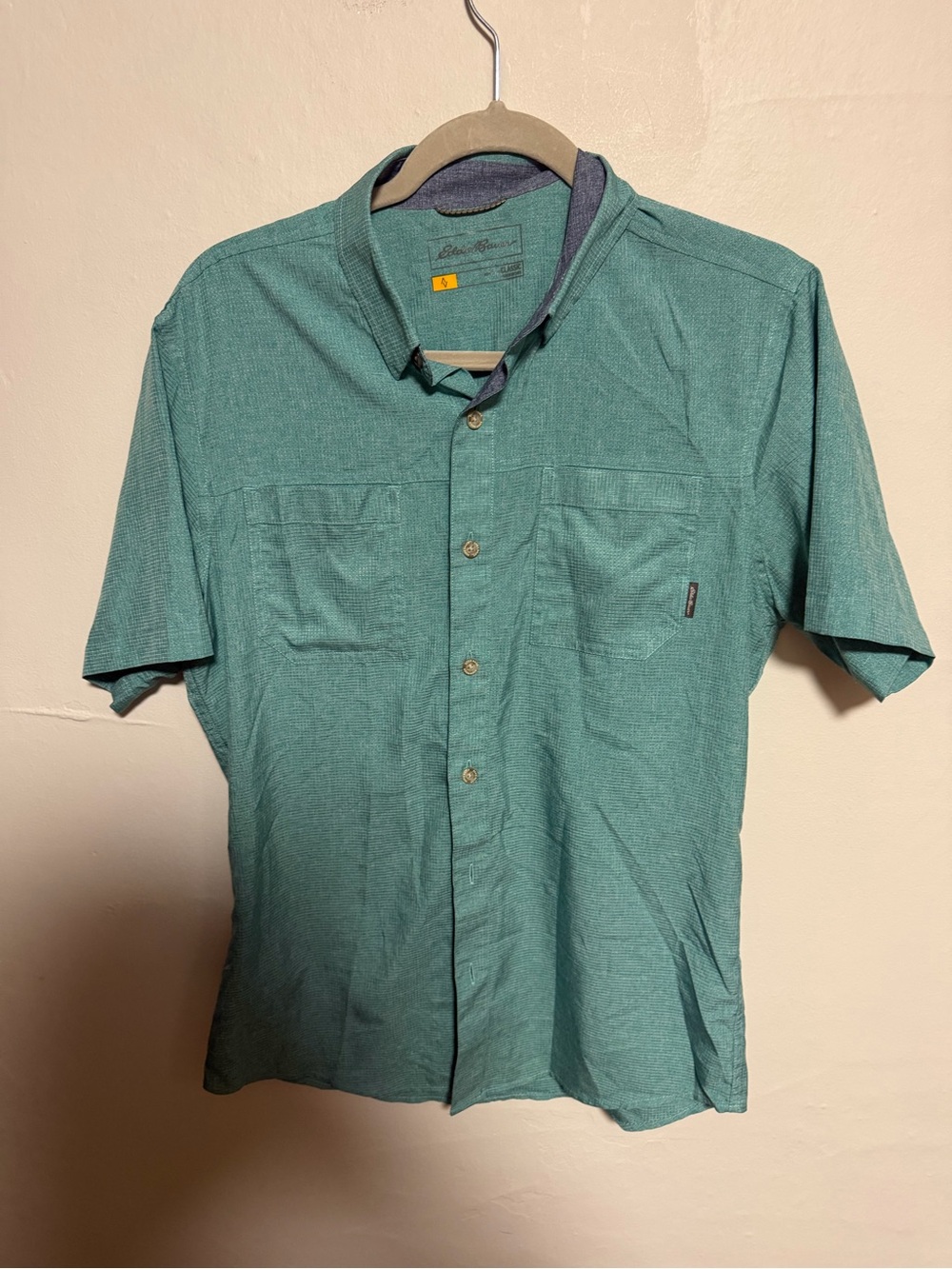 Eddie Bauer Short-Sleeve Button-Down Shirt in Teal Green